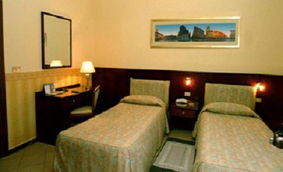Hotel Olimpic Кастел Маджиоре Номер фото